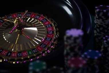 dirt platform features dashboard showing sports, casino, and live dealer sections